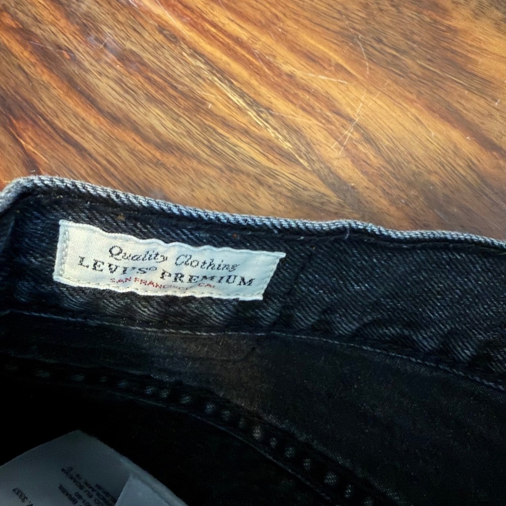Levis Premium 501 Original Cut Off Shorts Washed Black Distressed 32317-0095 W32 - Picture 6 of 10